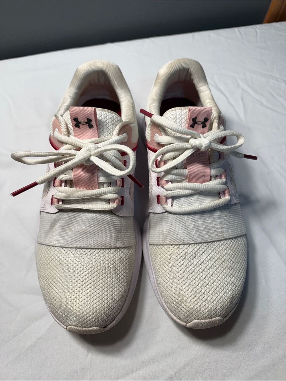 Under Armour White and Light Pink Women's Athletic Sneakers 7.5